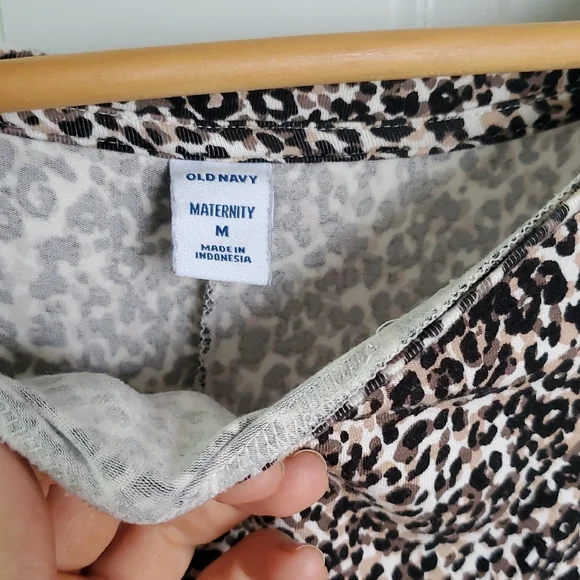 Old Navy Black and White Dolman Sleeve Sheath Dress - Picture 3 of 5